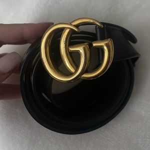 Black/gold gucci belt